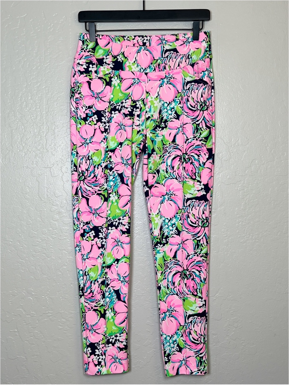 LILLY PULITZER Women’s Size 2 Pink Floral Luxletic Pull-On Ankle Golf Pant - Picture 2 of 13